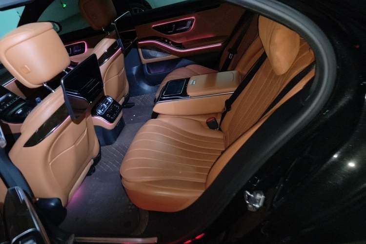 Used Mercedes-Benz S-Class 2021 S 400 L Luxury Model Left Rear Seat