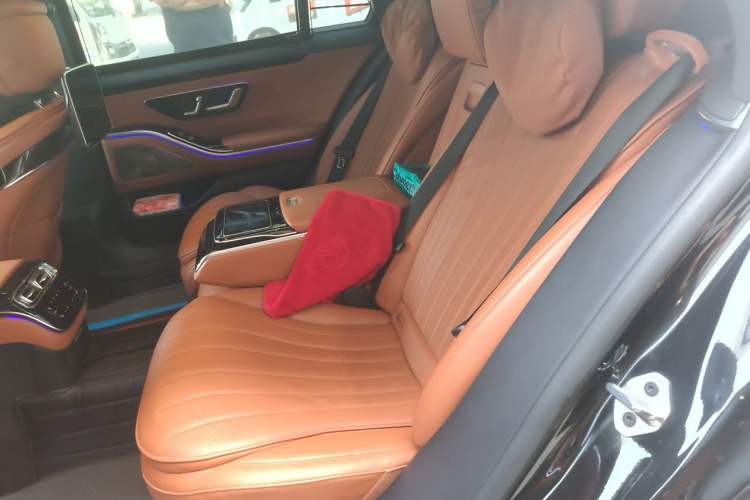 Used Mercedes-Benz S-Class 2021 S 400 L Luxury Model Left Rear Seat