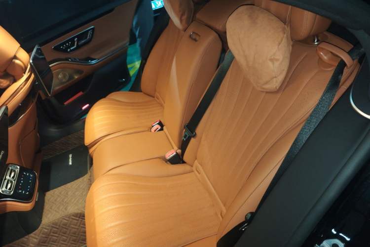 Used Mercedes-Benz S-Class 2021 S 450 L 4MATIC Left Rear Seat