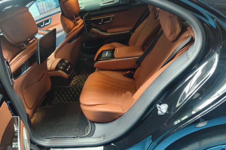 Used Mercedes-Benz S-Class 2021 S 400 L Luxury Model Left Rear Seat