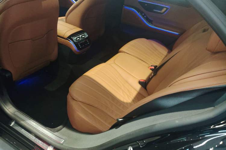 Used Mercedes-Benz S-Class 2021 S 400 L Business Model Left Rear Seat