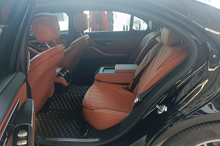 Used Mercedes-Benz S-Class 2021 S 400 L Business Model Left Rear Seat