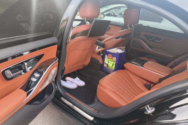 Used Mercedes-Benz S-Class 2021 S 400 L Luxury Model Left Rear Seat