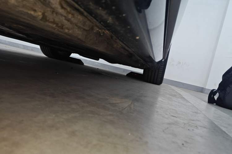 Used Mercedes-Benz S-Class 2021 S 400 L Business Model Left Side Sill
