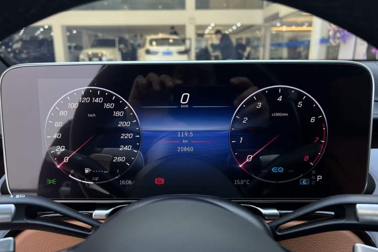 Used Mercedes-Benz S-Class 2021 S 400 L Luxury Model Odometer Close Up