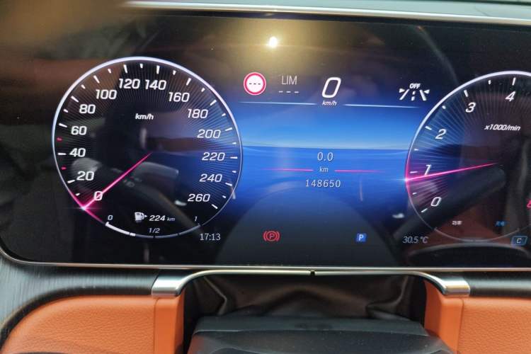 Used Mercedes-Benz S-Class 2021 S 400 L Business Model Odometer Close Up