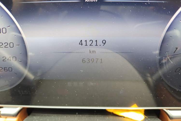 Used Mercedes-Benz S-Class 2021 S 400 L Luxury Model Odometer Close Up