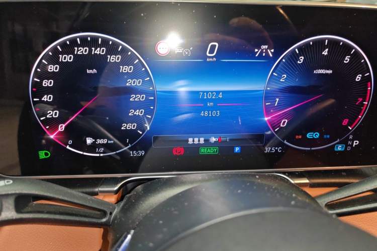Used Mercedes-Benz S-Class 2021 S 400 L Business Model Odometer Close Up
