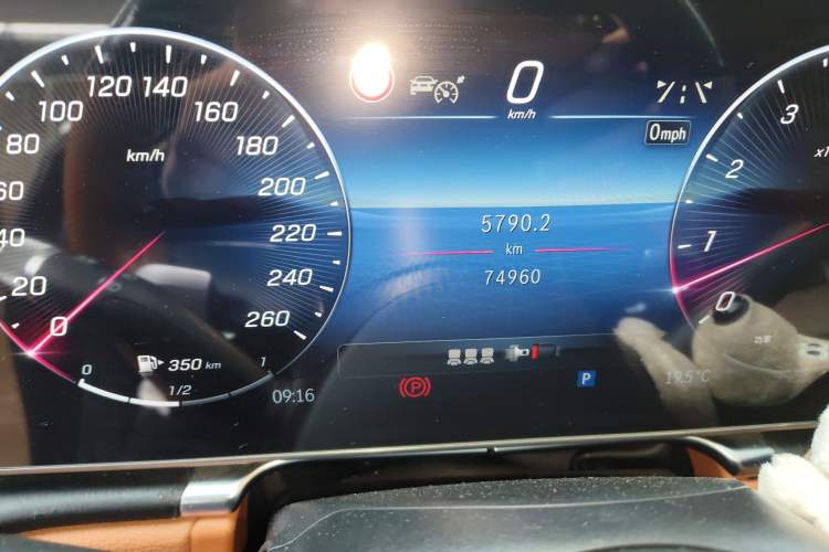 Used Mercedes-Benz S-Class 2021 S 400 L Business Model Odometer Close Up