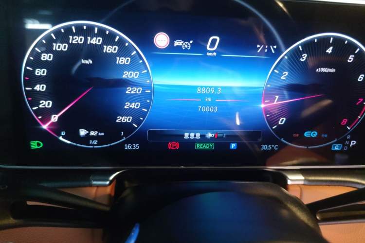 Used Mercedes-Benz S-Class 2021 S 400 L Business Model Odometer Close Up