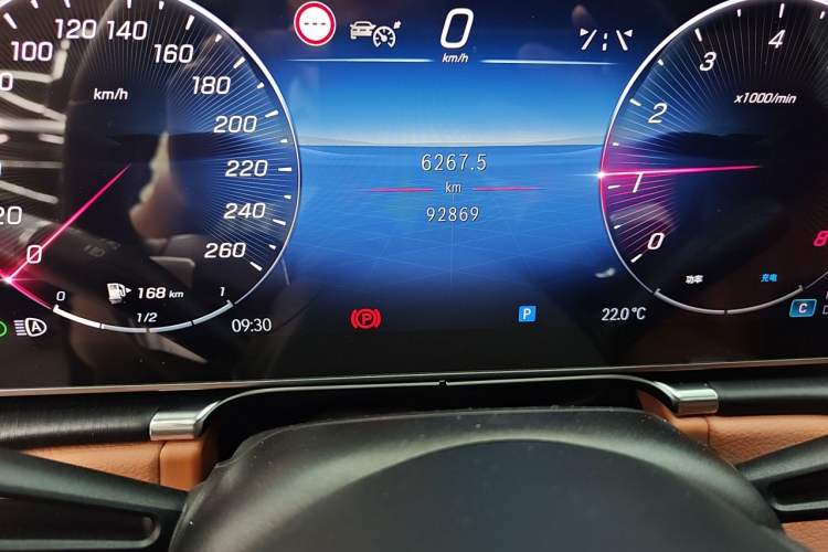 Used Mercedes-Benz S-Class 2021 S 400 L Business Model Odometer Close Up