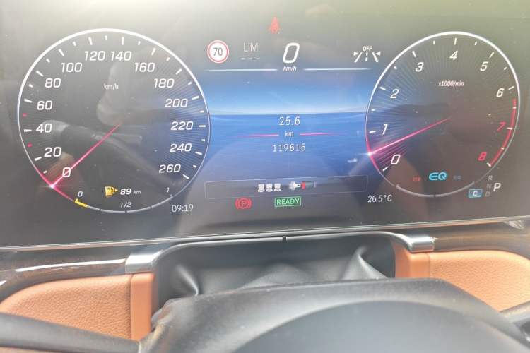 Used Mercedes-Benz S-Class 2021 S 400 L Luxury Model Odometer Close Up