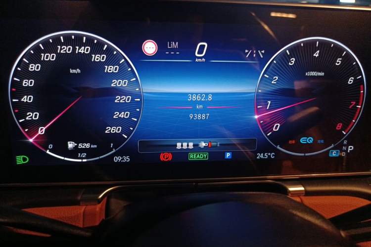 Used Mercedes-Benz S-Class 2021 S 400 L Business Model Odometer Close Up