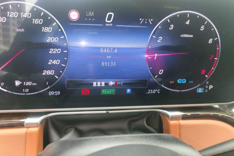 Used Mercedes-Benz S-Class 2021 S 400 L Luxury Model Odometer Close Up