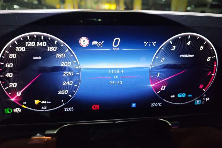 Used Mercedes-Benz S-Class 2021 S 400 L Business Model Odometer Close Up