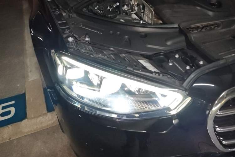 Used Mercedes-Benz S-Class 2021 S 400 L Business Model Right Front Headlight