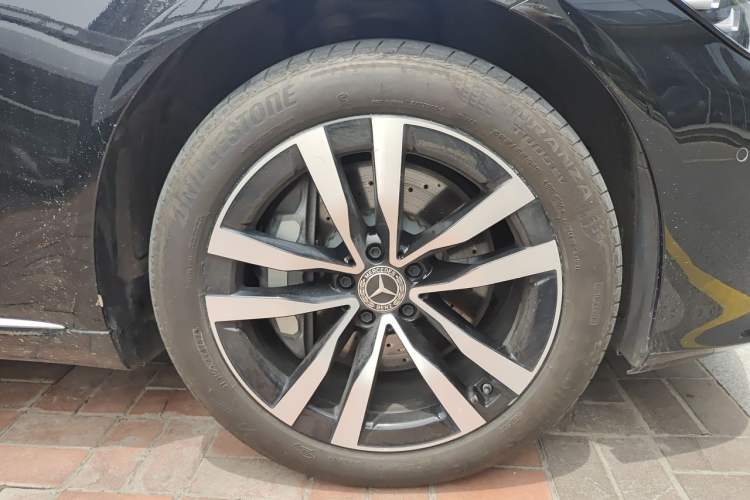 Used Mercedes-Benz S-Class 2021 S 400 L Luxury Model Right Front Wheel Hub