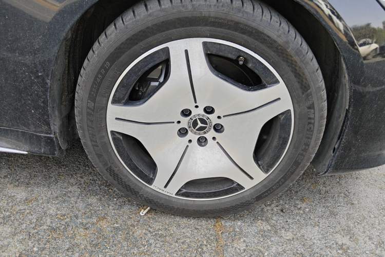 Used Mercedes-Benz S-Class 2021 S 400 L Business Model Right Front Wheel Hub