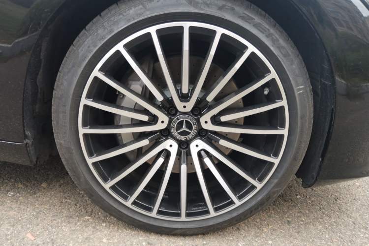 Used Mercedes-Benz S-Class 2021 S 400 L Business Model Right Front Wheel Hub