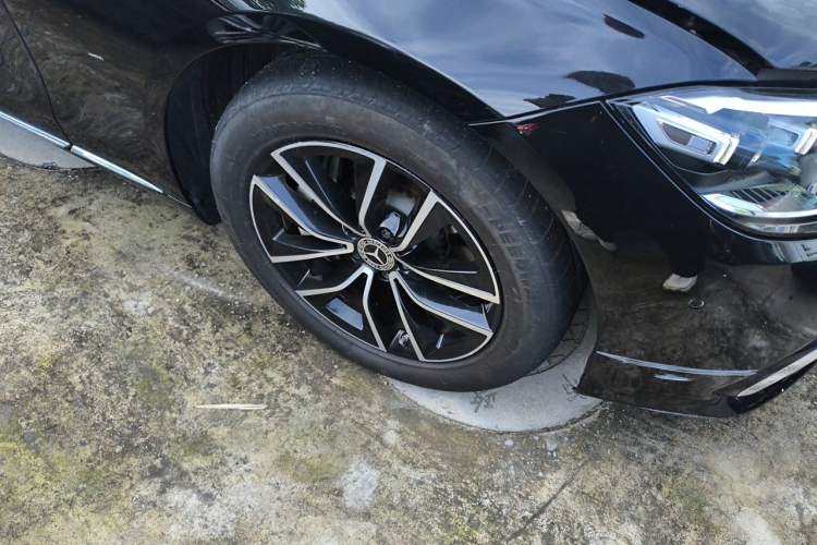 Used Mercedes-Benz S-Class 2021 S 400 L Business Model Right Front Wheel Hub