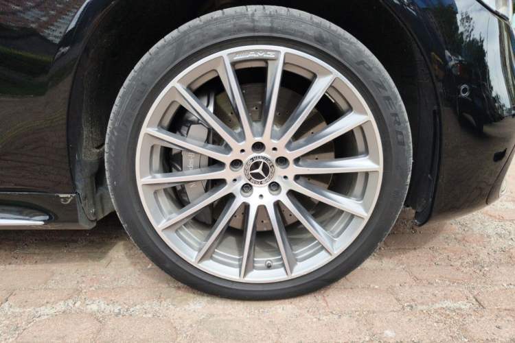 Used Mercedes-Benz S-Class 2021 S 450 L 4MATIC Right Front Wheel Hub