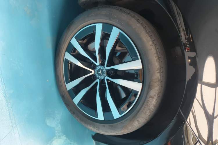 Used Mercedes-Benz S-Class 2021 S 400 L Luxury Model Right Front Wheel Hub