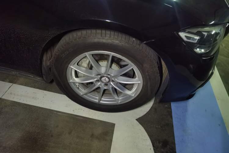 Used Mercedes-Benz S-Class 2021 S 400 L Business Model Right Front Wheel Hub