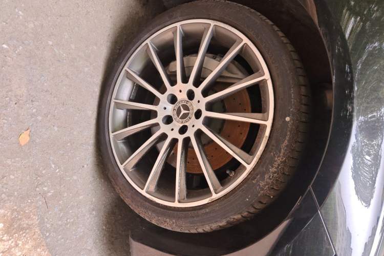 Used Mercedes-Benz S-Class 2021 S 400 L Business Model Right Front Wheel Hub