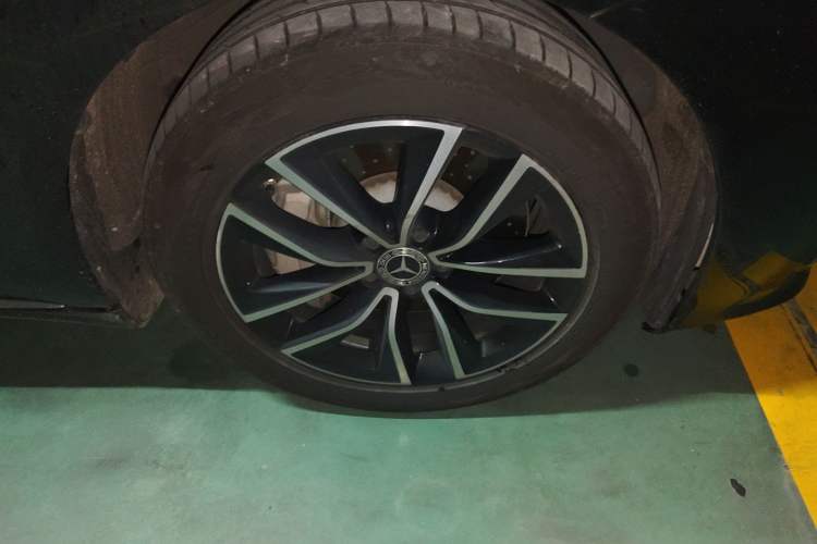 Used Mercedes-Benz S-Class 2021 S 400 L Business Model Right Front Wheel Hub