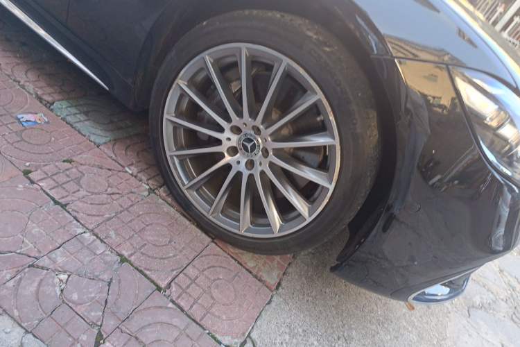 Used Mercedes-Benz S-Class 2021 S 450 L 4MATIC Right Front Wheel Hub