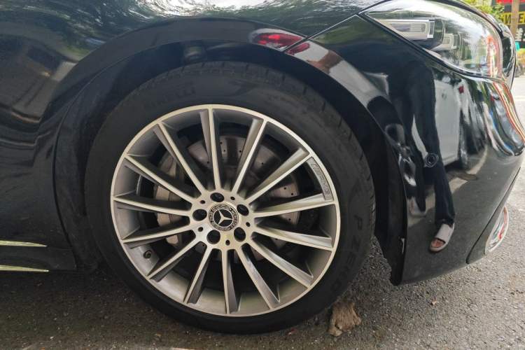 Used Mercedes-Benz S-Class 2021 S 400 L Business Model Right Front Wheel Hub