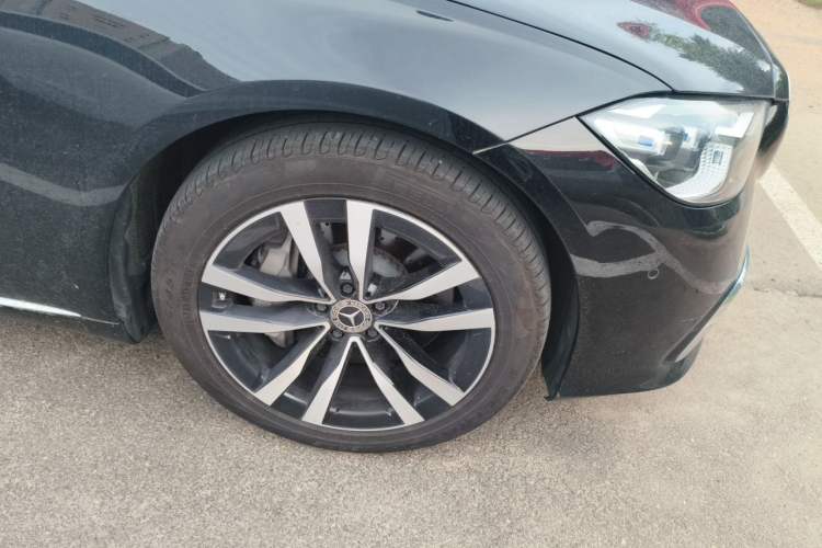Used Mercedes-Benz S-Class 2021 S 400 L Luxury Model Right Front Wheel Hub