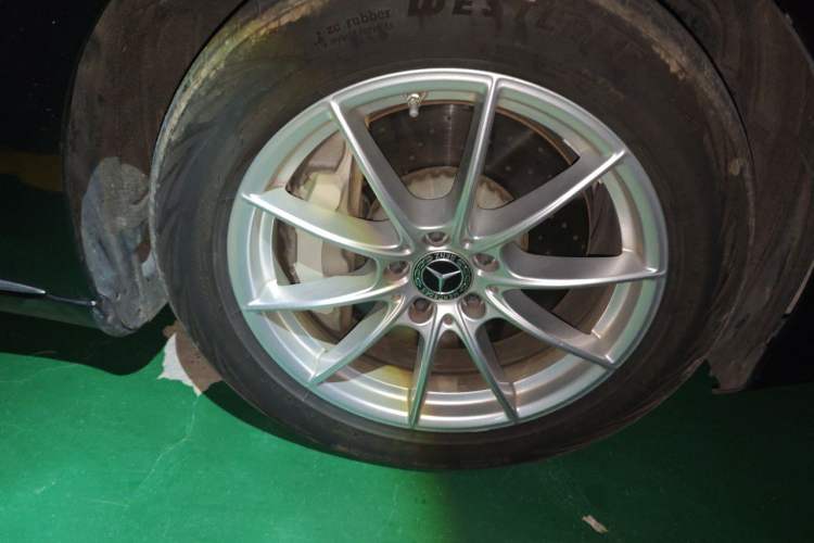 Used Mercedes-Benz S-Class 2021 S 400 L Business Model Right Front Wheel Hub