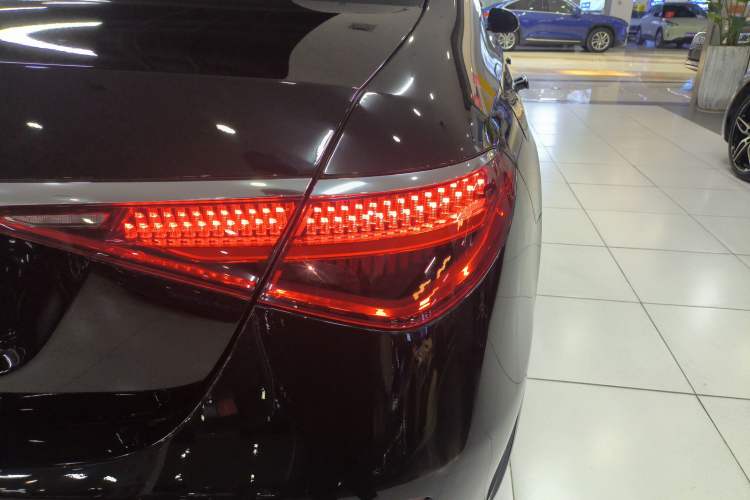 Used Mercedes-Benz S-Class 2021 S 400 L Business Model Right Rear Taillight