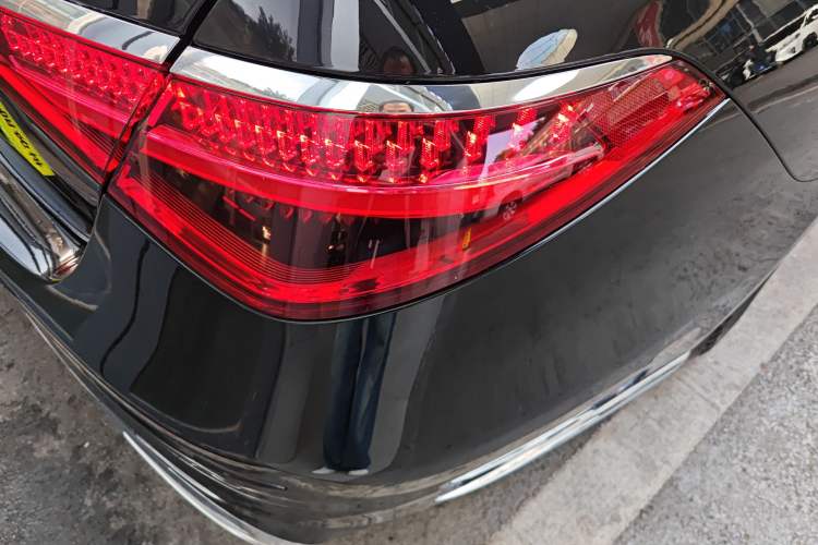 Used Mercedes-Benz S-Class 2021 S 400 L Business Model Right Rear Taillight