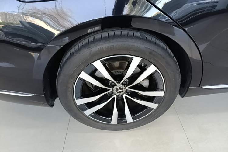 Used Mercedes-Benz S-Class 2021 Restyled S 400 L Luxury Edition Right Rear Wheel Hub