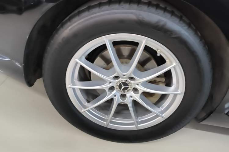 Used Mercedes-Benz S-Class 2021 S 400 L Business Model Right Rear Wheel Hub