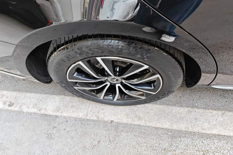 Used Mercedes-Benz S-Class 2021 S 400 L Business Model Right Rear Wheel Hub