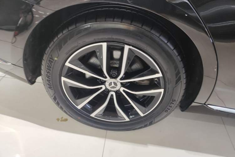 Used Mercedes-Benz S-Class 2021 S 400 L Business Model Right Rear Wheel Hub