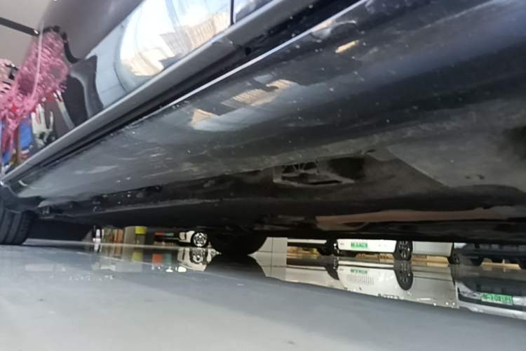 Used Mercedes-Benz S-Class 2021 Restyled S 400 L Luxury Edition Right Side Sill