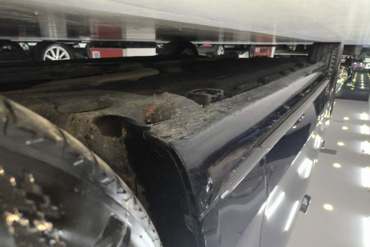 Used Mercedes-Benz S-Class 2021 S 400 L Business Model Right Side Sill