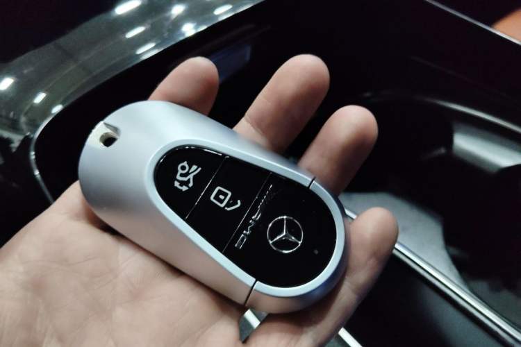 Used Mercedes-Benz S-Class 2021 S 450 L Vehicle Key