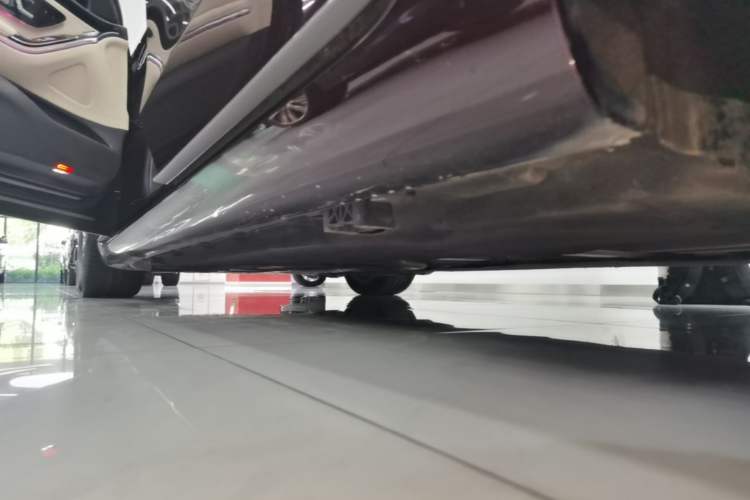 Used Mercedes-Benz S-Class 2021 S 400 L Business Model Left Side Sill