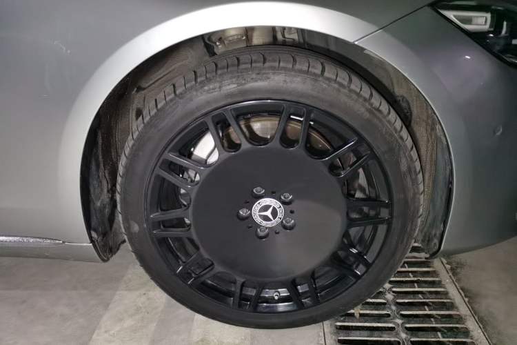 Used Mercedes-Benz S-Class 2021 S 500 L 4MATIC Right Front Wheel Hub