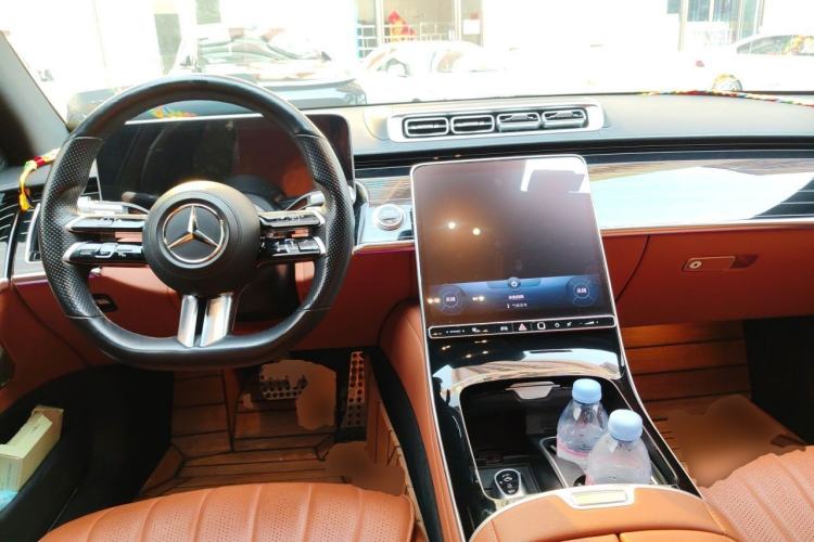 Used Mercedes-Benz S-Class 2022 S 450 L 4MATIC Center Console