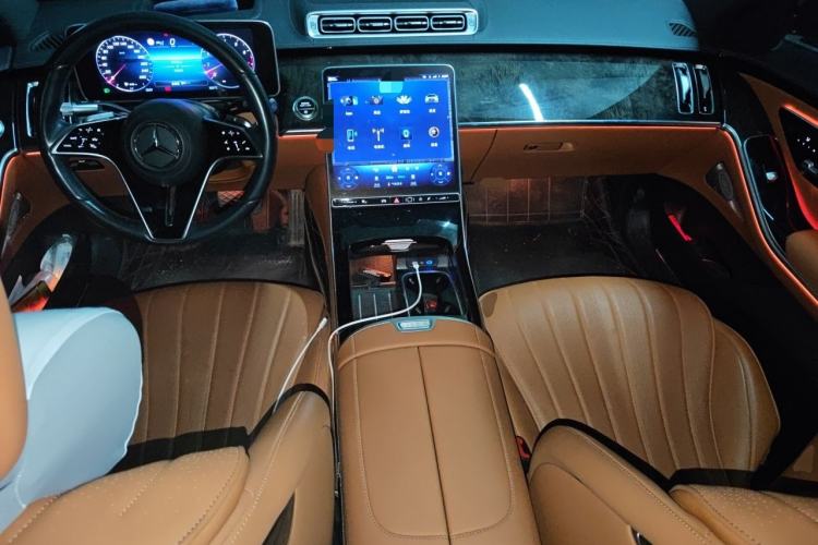 Used Mercedes-Benz S-Class 2022 S 400 L Luxury Model Center Console