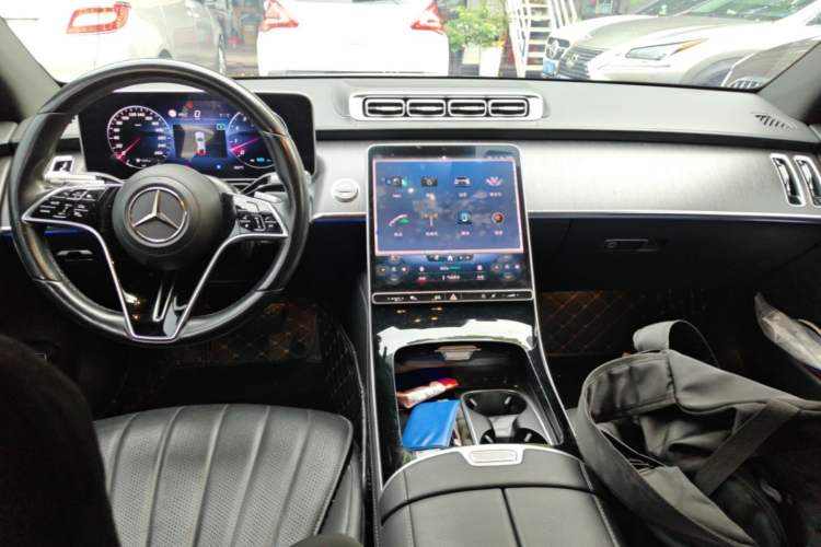 Used Mercedes-Benz S-Class 2022 S 400 L Business Model Center Console