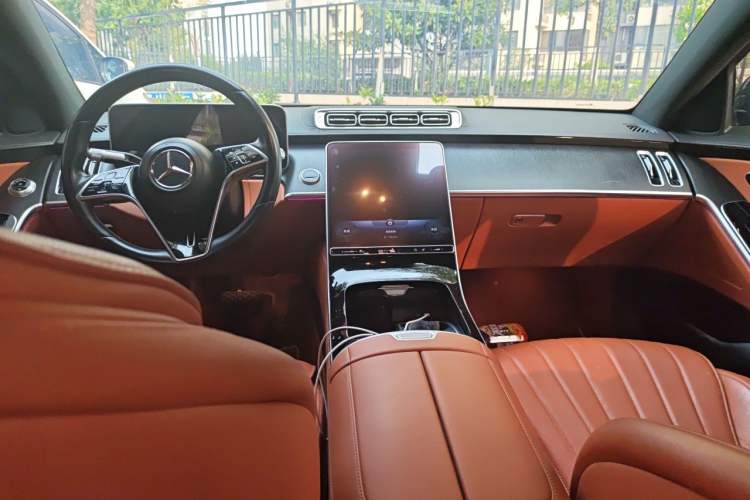 Used Mercedes-Benz S-Class 2022 S 400 L Business Model Center Console