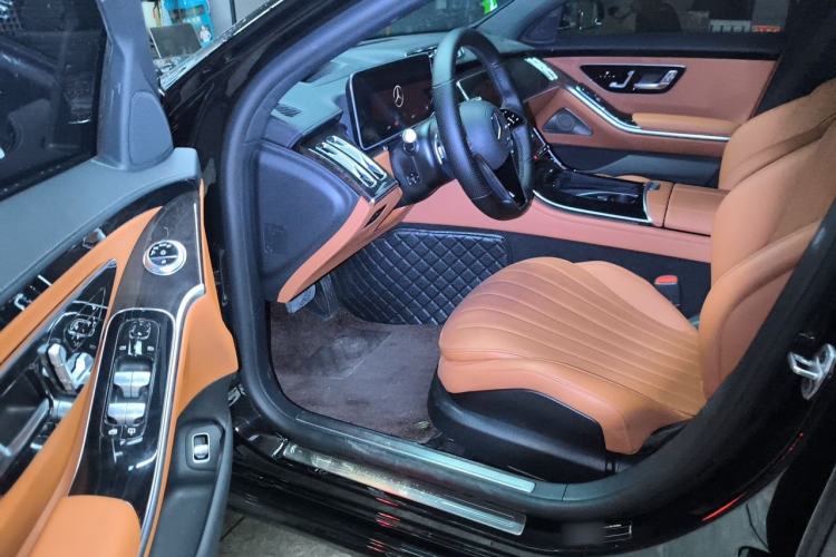 Used Mercedes-Benz S-Class 2022 Revised S 400 L Luxury Edition Driver Seat
