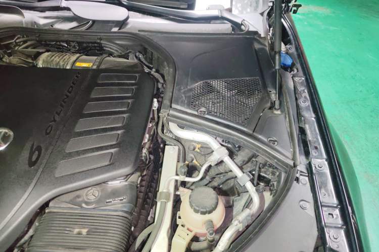 Used Mercedes-Benz S-Class 2022 S 450 L 4MATIC Engine Bay Left